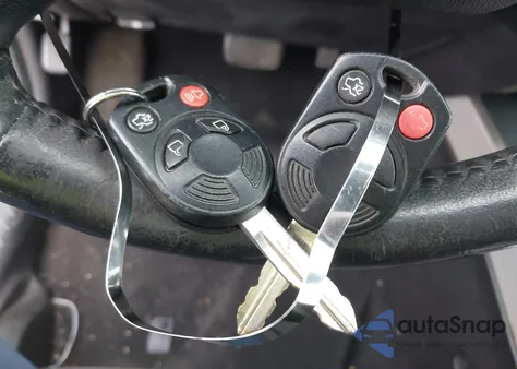 2010 Ford Escape Xlt from USA, damaged, VIN 1FMCU9DG0AKC88049